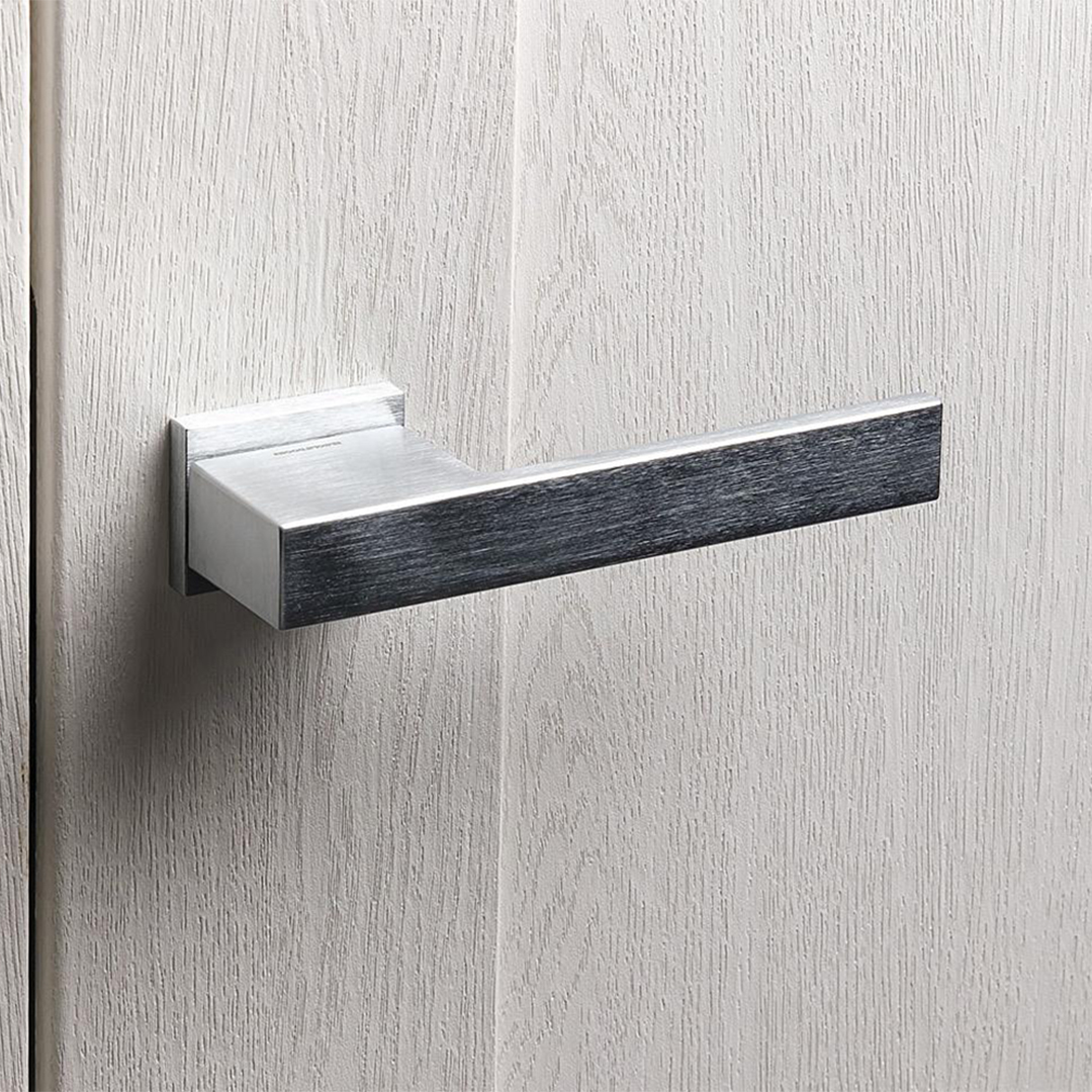 Дверная ручка ALU 360 цвет Хром матовый На розетке RO80