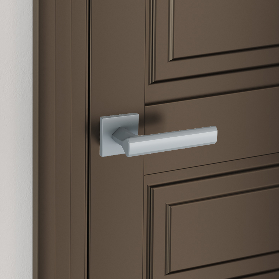 Дверная ручка PENT цвет Серебро На розетке RO54